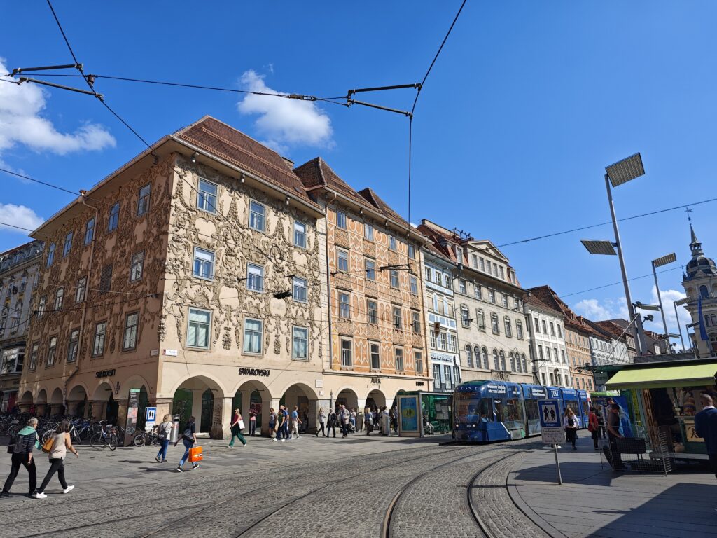 Die Häuser am Hauptplatz zeigen noch heute die Geschichte