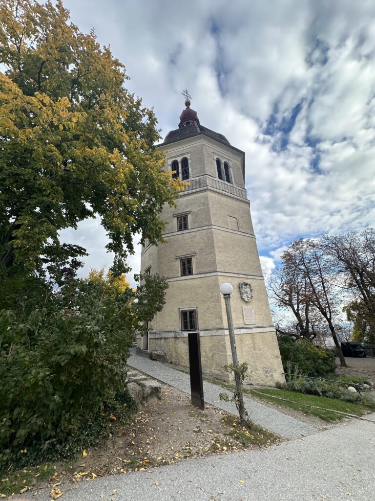 Umgangssprachlich wird der Turm auch Liesl genannt