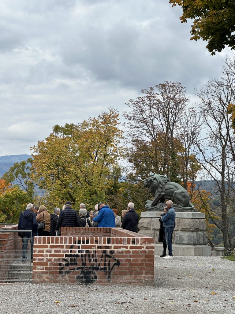 Am Schlossberg und am Uhrturm gibt es regelmäßig Führungen
